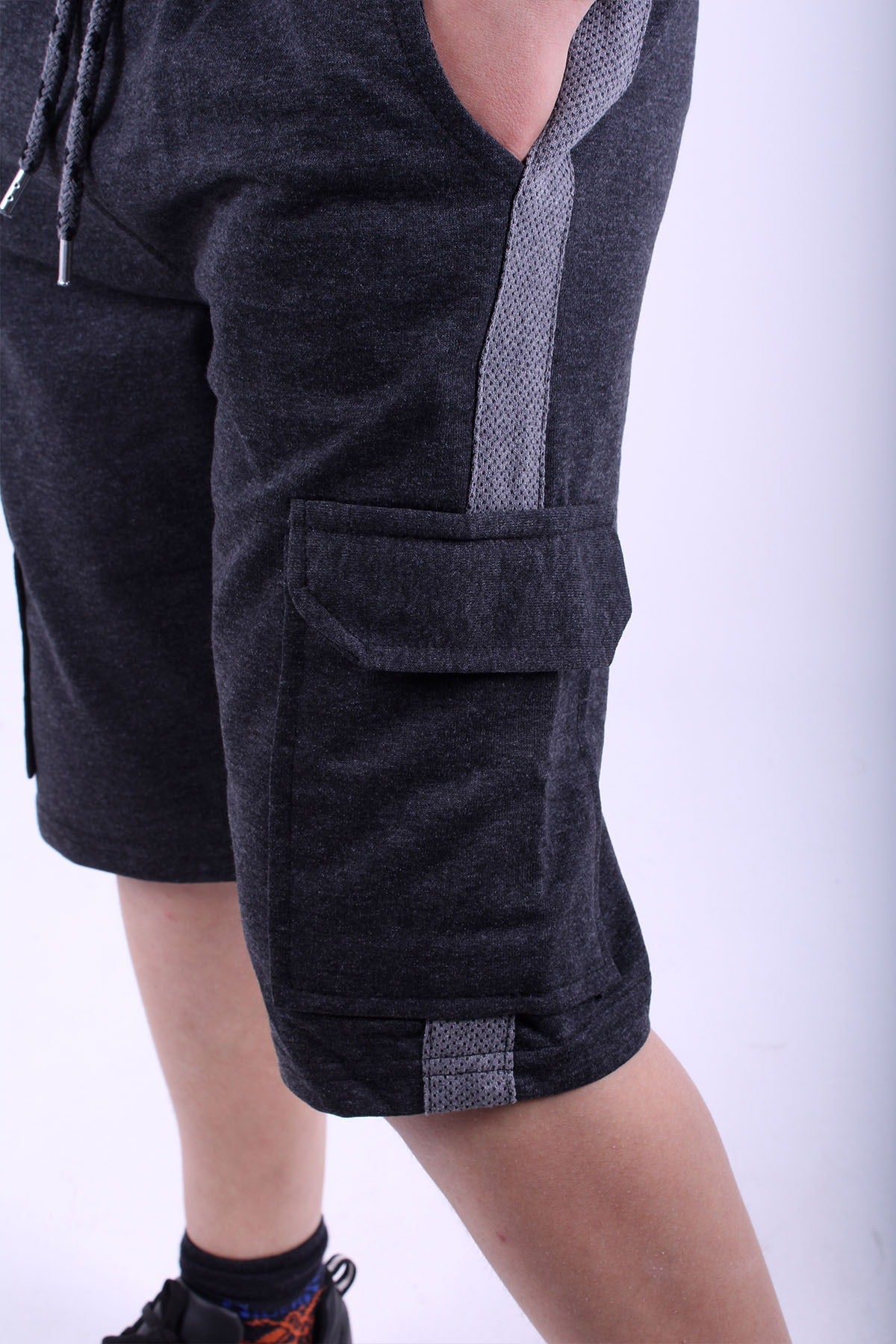 Boy'S Side Stripe Capri With Cargo Pocket