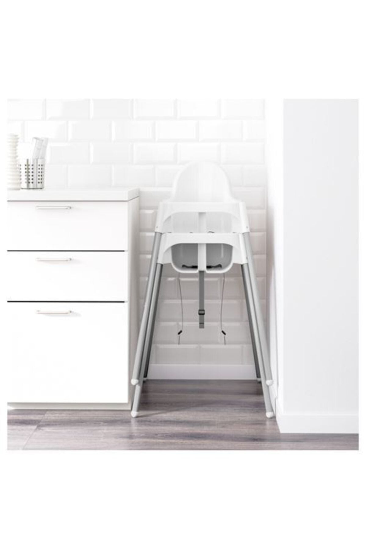 Unisex White Antelope Highchair with Tray