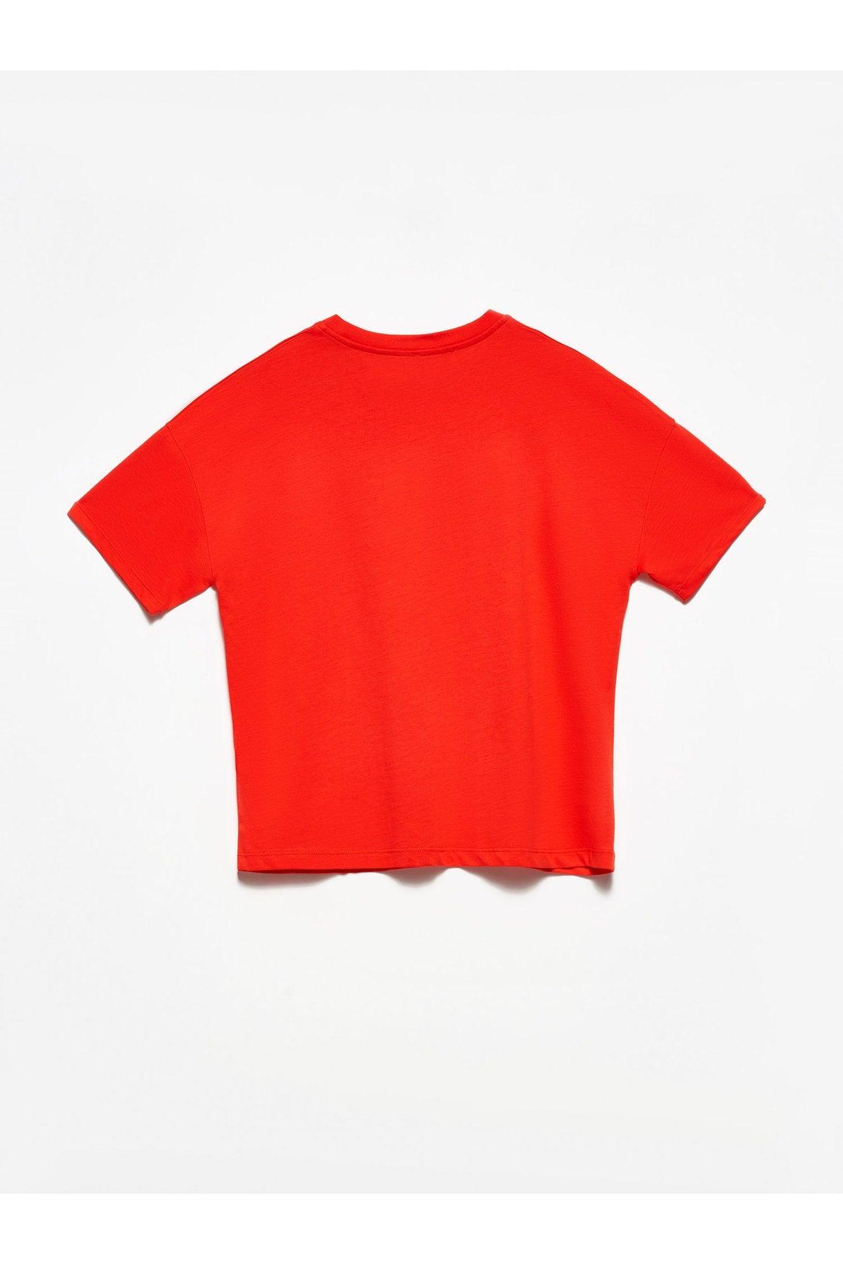 Women's Red Basic T-shirt - Swordslife