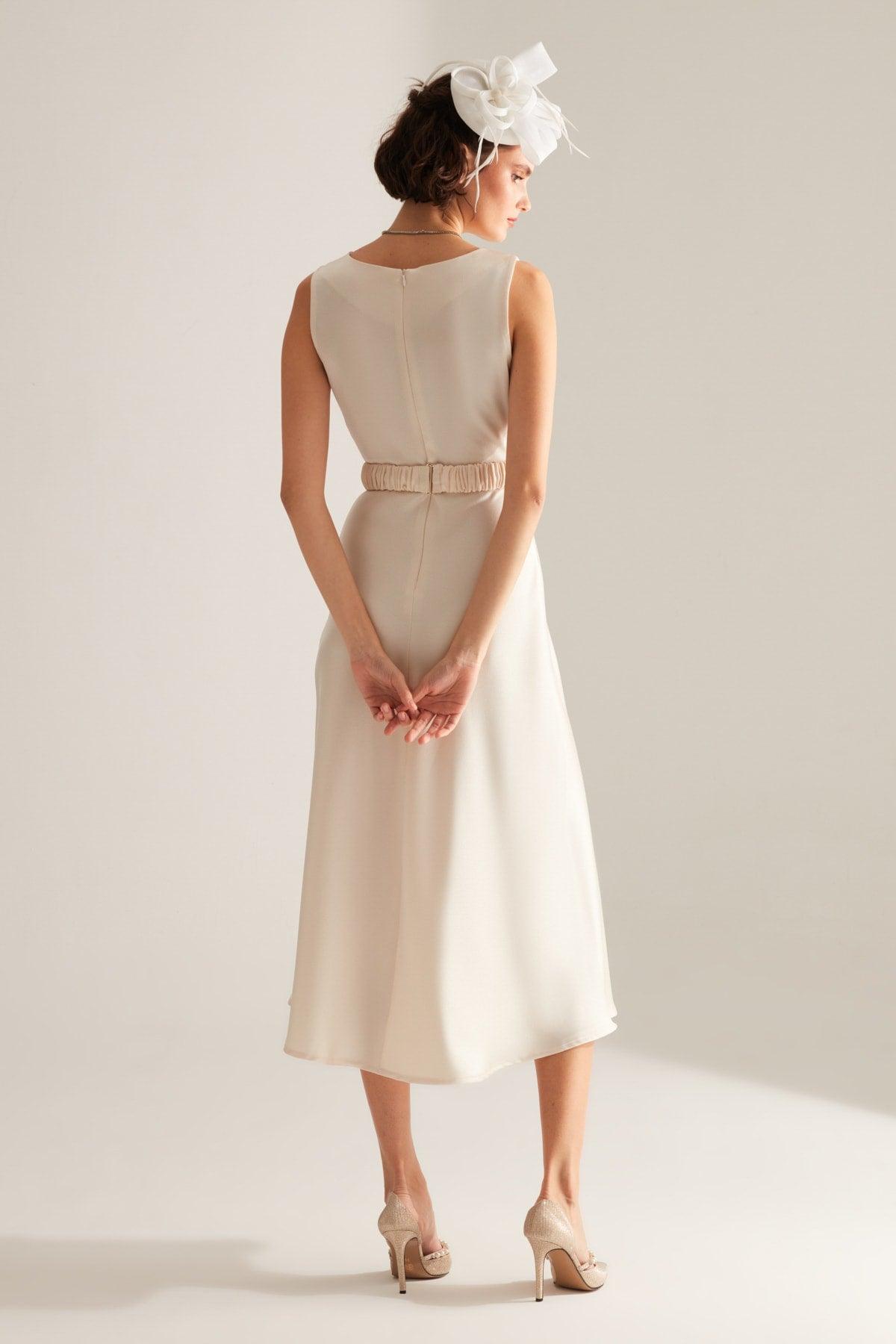 Marina Sleeveless Plunging Collar Flared Skirt Ecru Engagement Dress - Swordslife