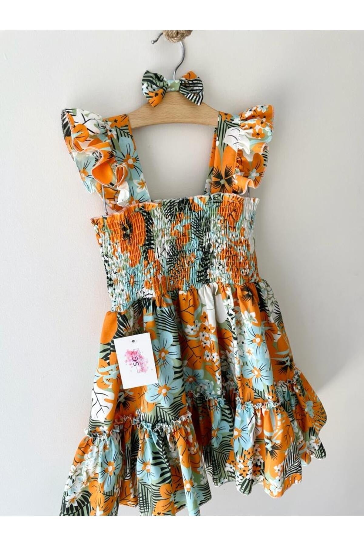 Kleid mit Blumenmuster