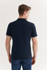  Мужская темно-синяя дышащая футболка из 100 % хлопка стандартного кроя с воротником-поло стандартного кроя E001004