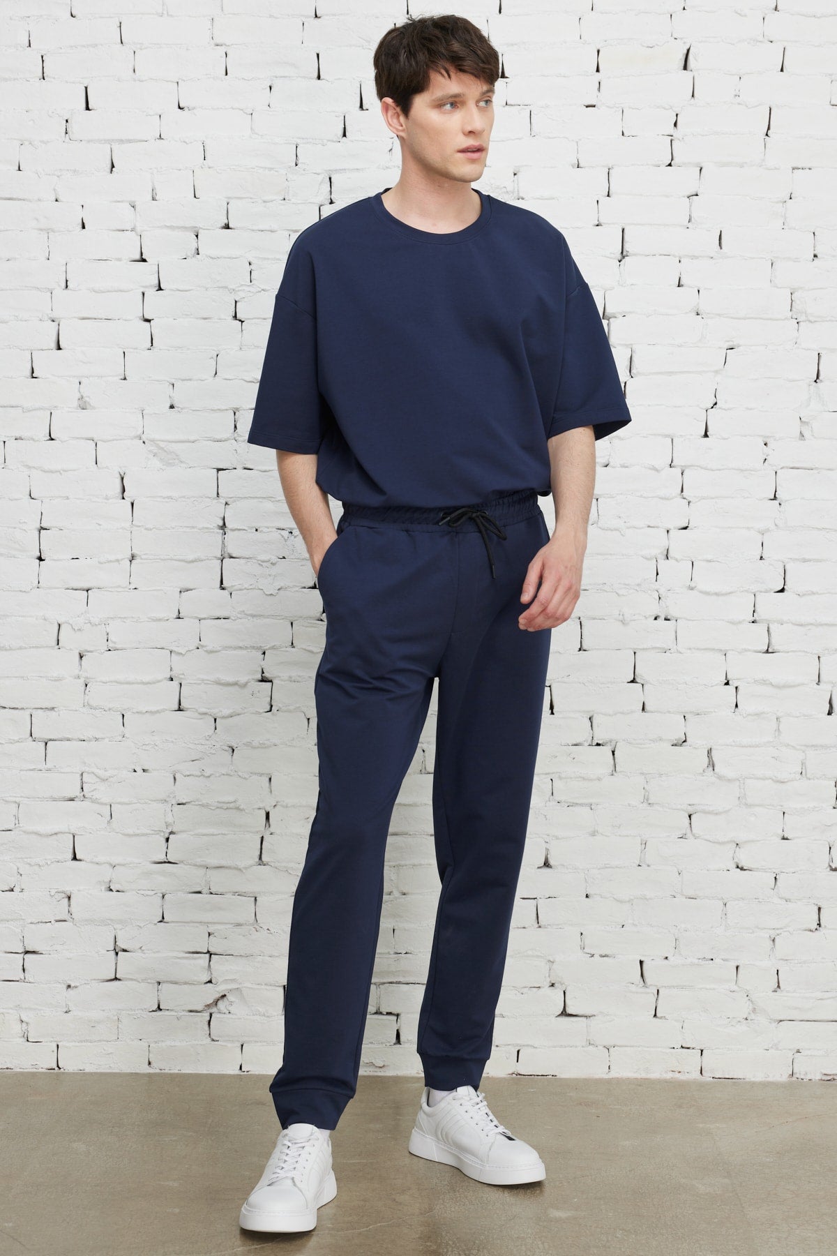 Standard Fit Normal Cut Pocket Bequeme Jogginghose aus Baumwolle