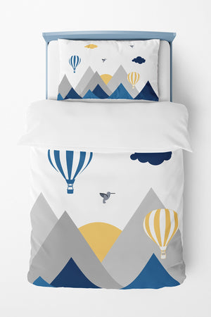 Bettbezug-Set mit blauem Bird Valley Mountain-Muster