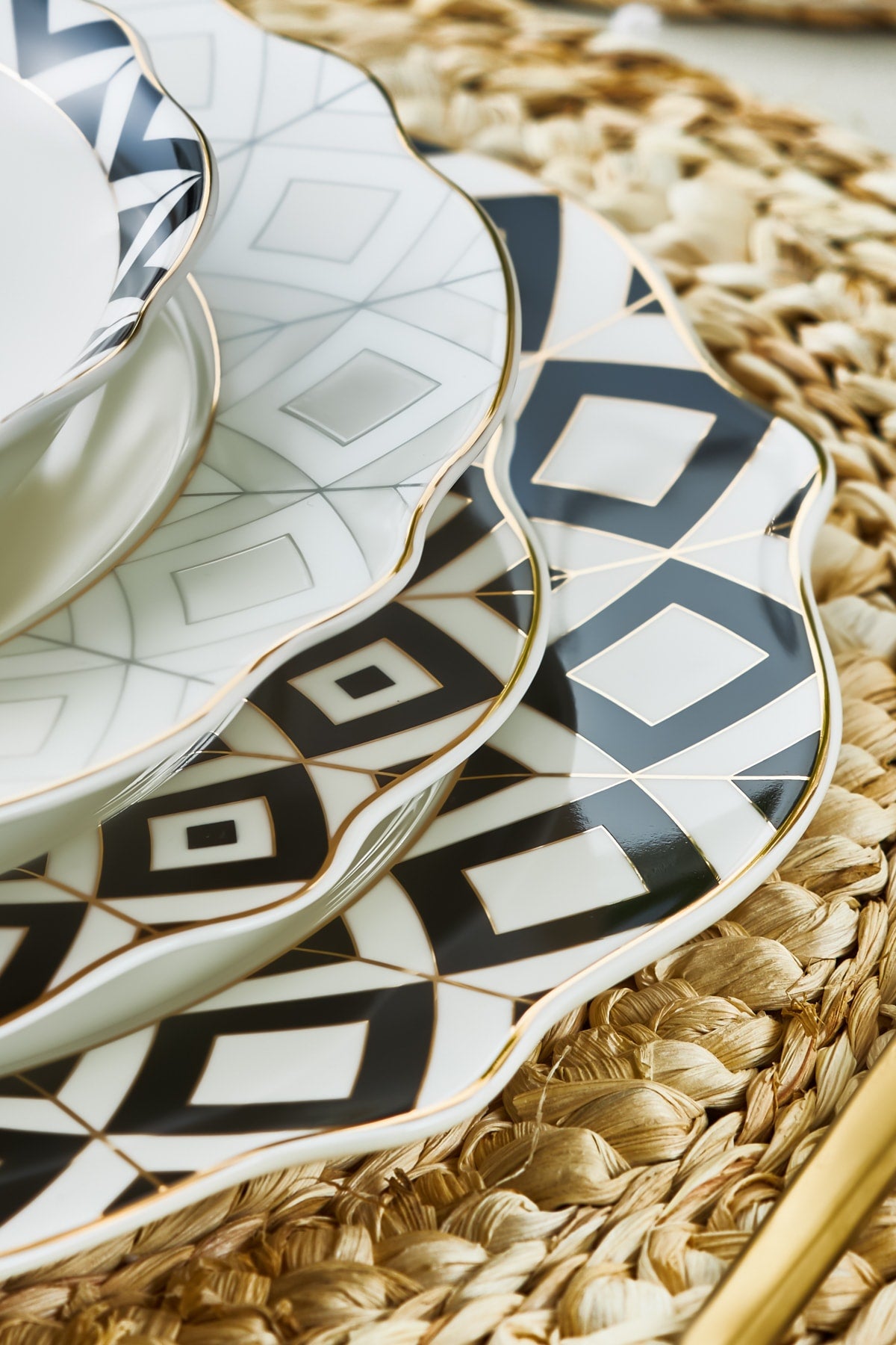 Almond Ethnic Porcelain 24-Piece Dinnerware Set For 6 Persons
