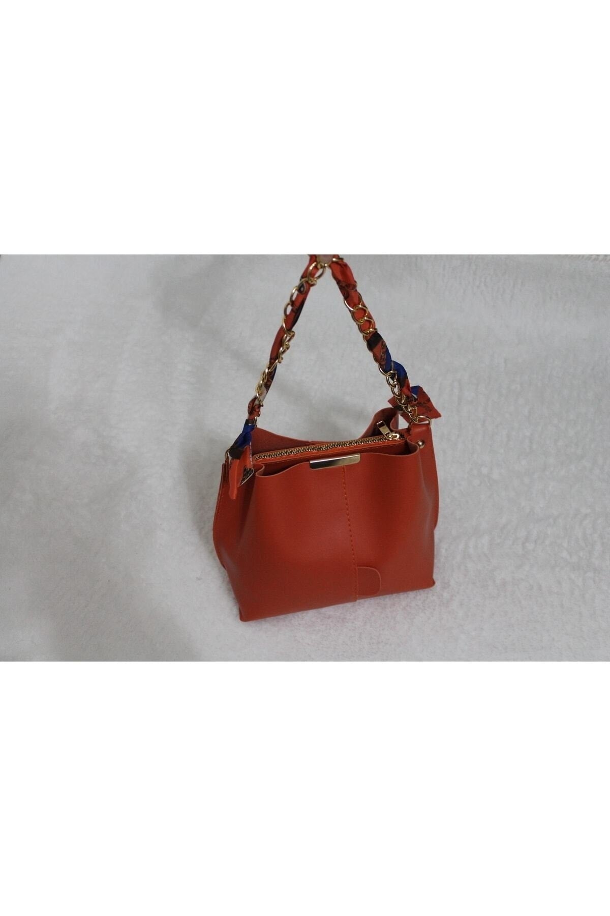 Orangefarbene Damen-Hand-, Arm- und Schultertasche aus weichem Leder mit 3 Fächern und Schalkette