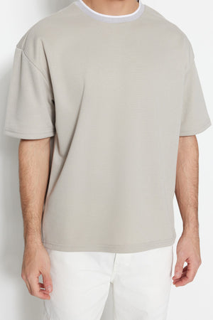 Limited Edition Taş Herren-T-Shirt aus Strickware mit Streifen und strukturiertem Piqué, entspannt/bequem geschnitten