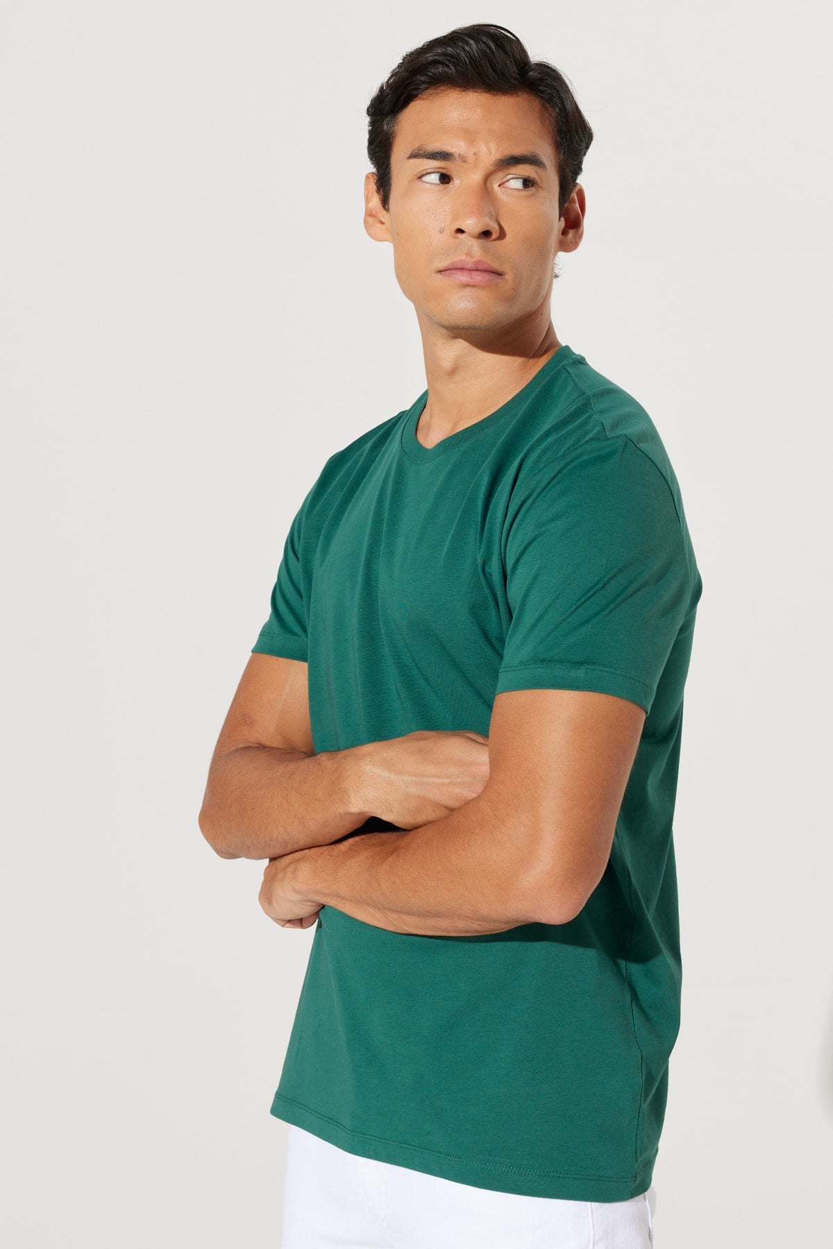 Men's Dark Green Slim Fit Slim Fit 100% Cotton Crew Neck Short Sleeved T-Shirt