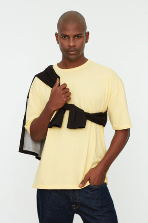 Gelbes Herren Basic Rundhals Oversize Kurzarm T-Shirt Tmnss22Ts0317