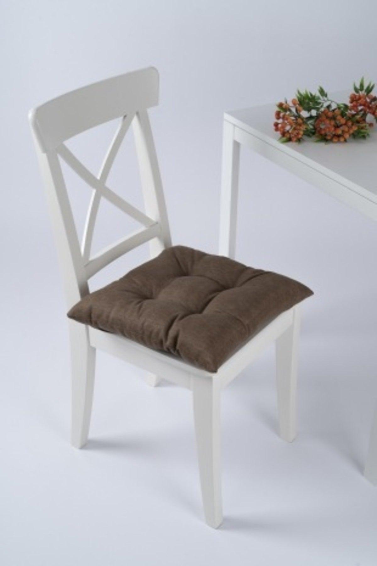 Beta Pofidik Brown Chair Cushion Lace-Up
