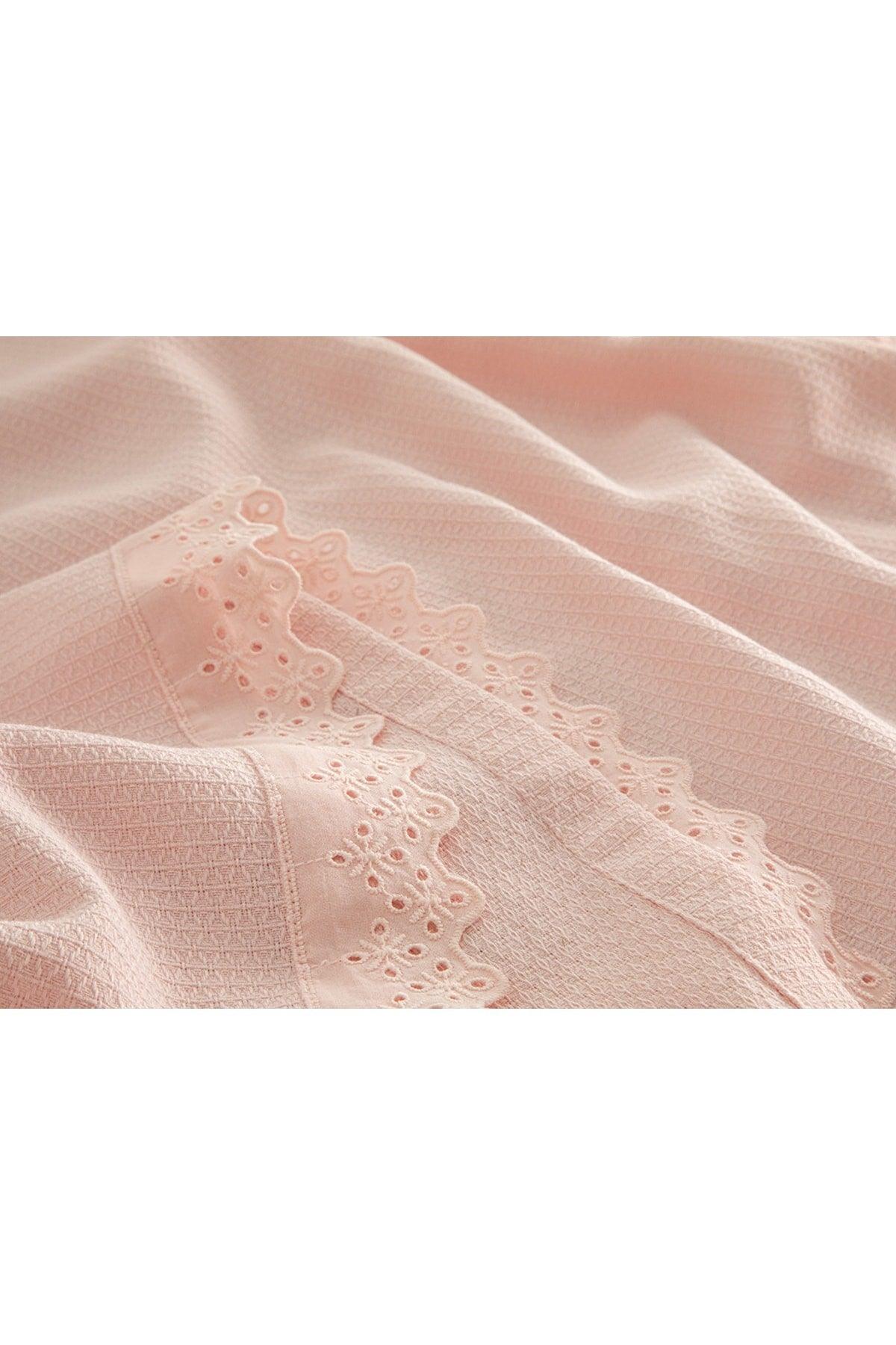 Elegancy Scalloped King Size Pike 240x220 cm Pink - Swordslife