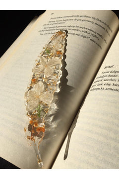 Handmade Epoxy Resin Floral Bookmark – 16 cm x 4 cm