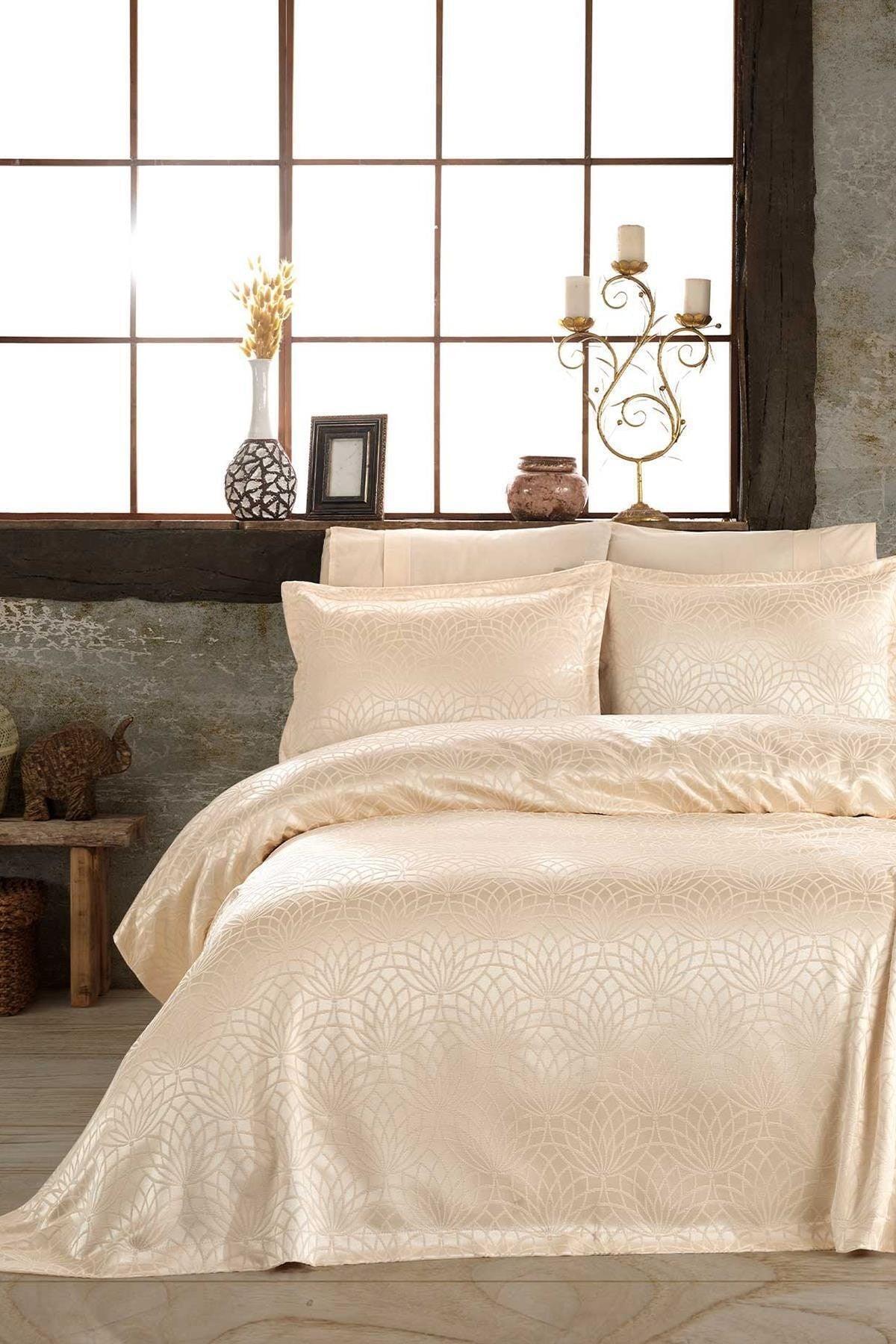 Garden Cappuccino Double Bedspread - Swordslife