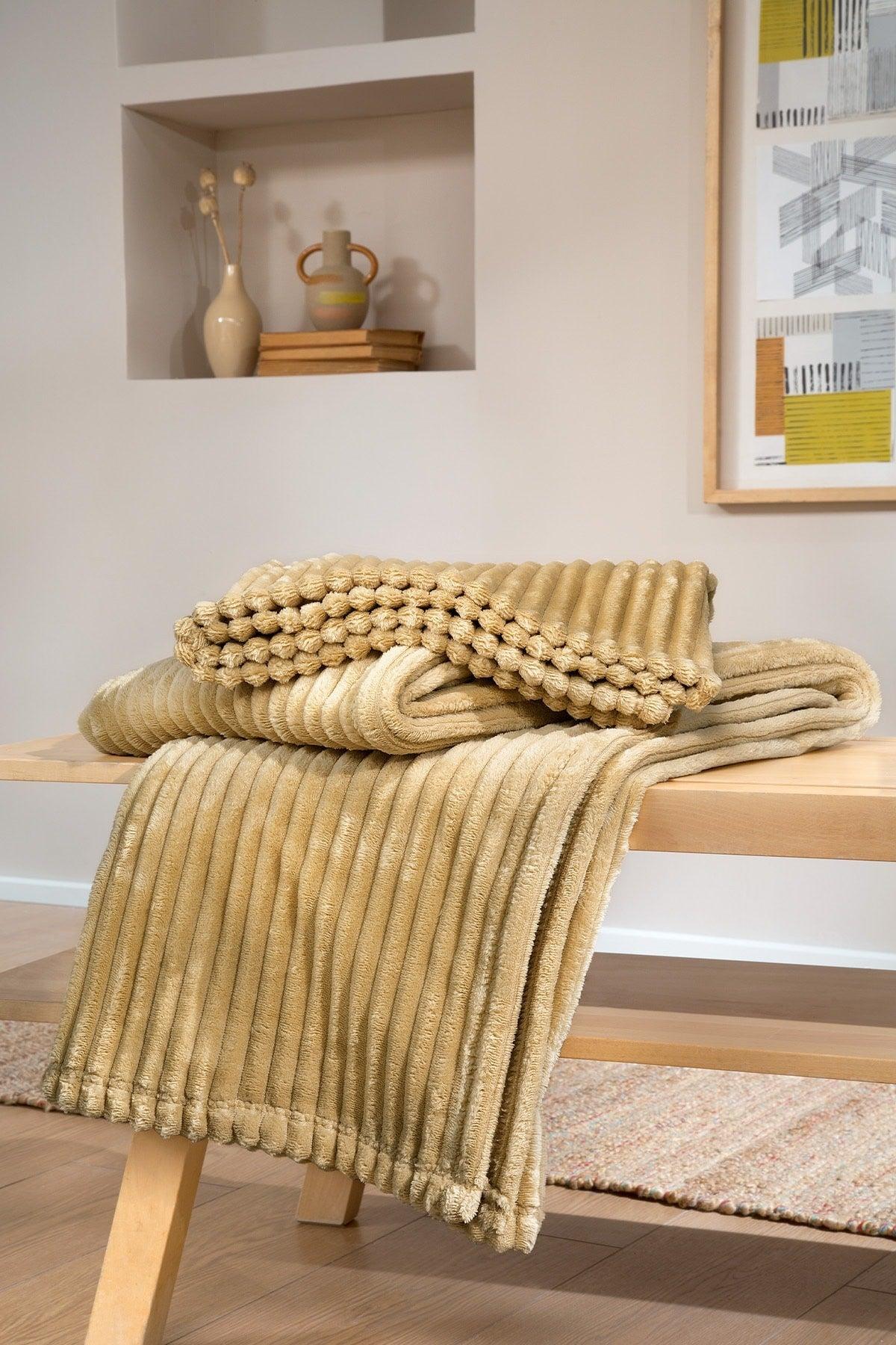 Holly Wellsoft Tv Blanket - Mustard - Swordslife