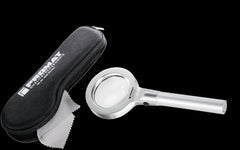 LED magnifying glass with bright light and scratch-resistant lens