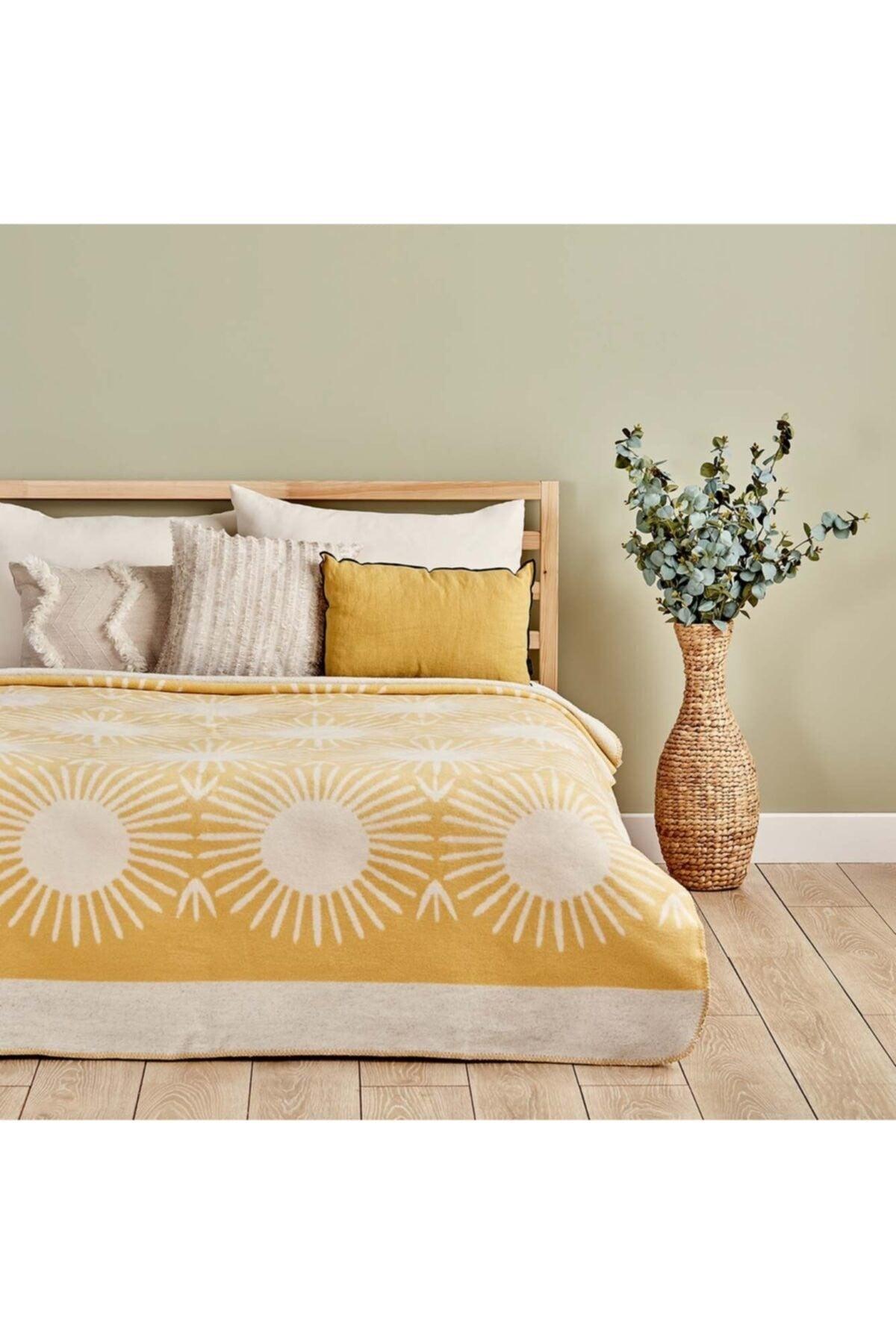 Liya Cotton Single Blanket Mustard (150x200 Cm) - Swordslife