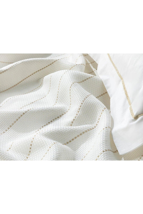 Lucent Silvery Cotton Viscose King Size Pique Set 240x220 cm White Gold - Swordslife