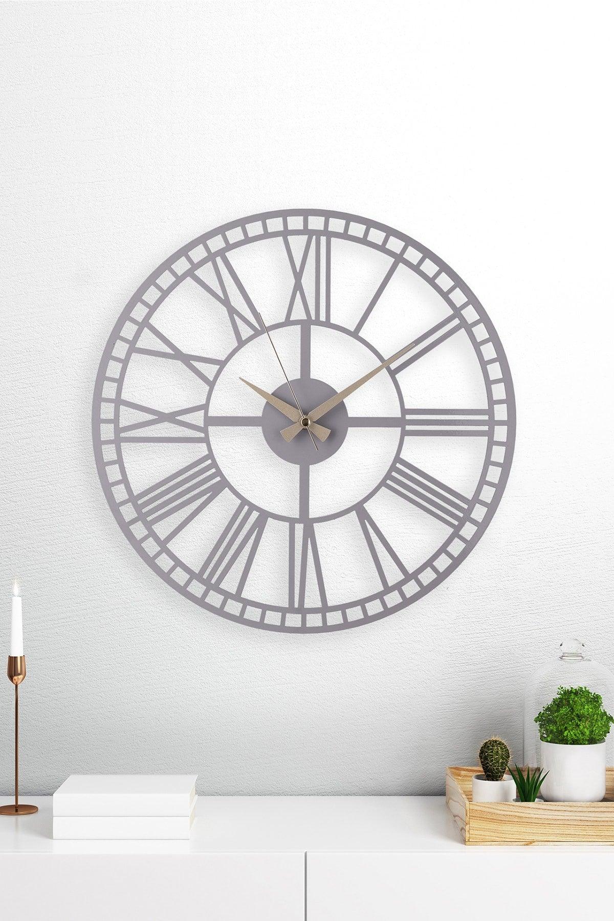 Cornered Metal Wall Clock with Roman Numerals 40*40cm