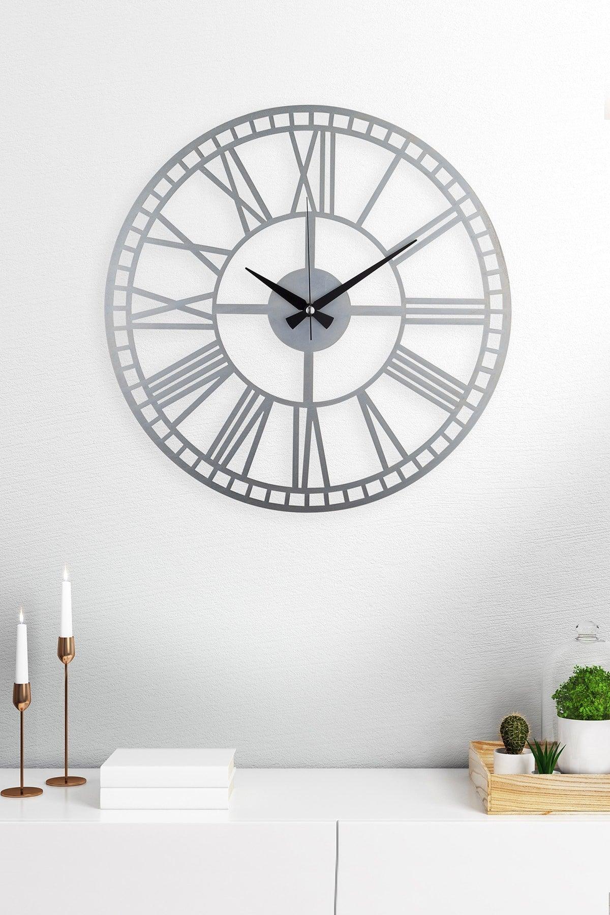 Cornered Metal Wall Clock with Roman Numerals 40*40cm