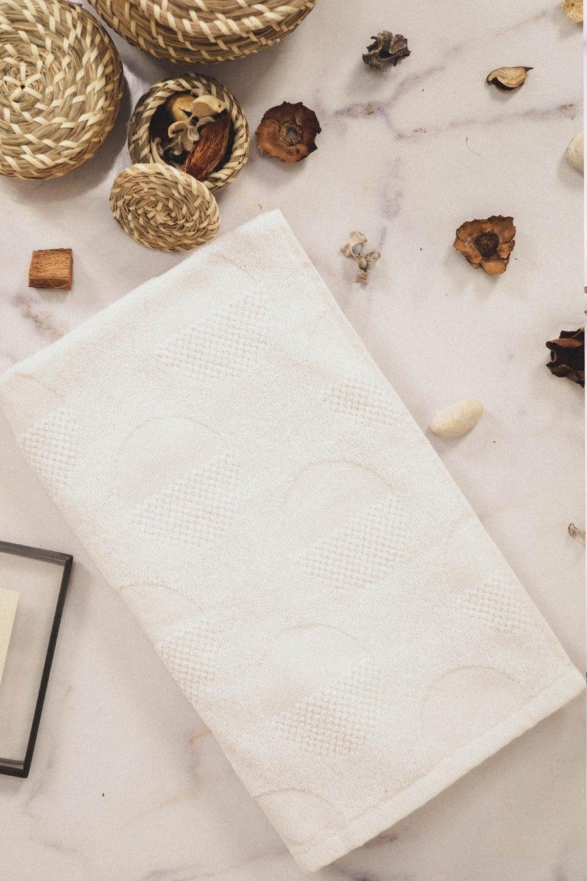 Round Half Filled Patterned Jacquard White Color Borderless Hand Face Towel - Swordslife