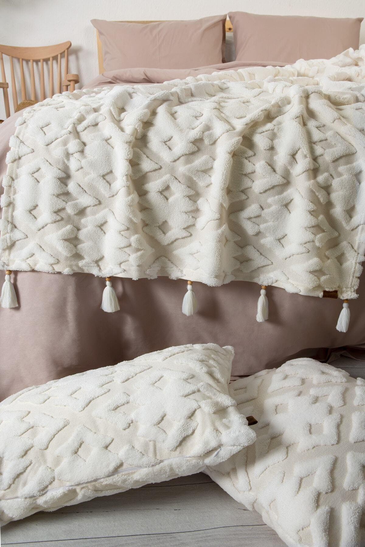 Bed Runner Throw Pillow Set Bohemian Punch Punch Pattern Bedspread Maldive Cream - Swordslife
